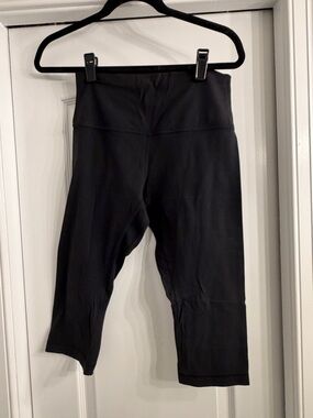 Lululemon Black Capri Leggings